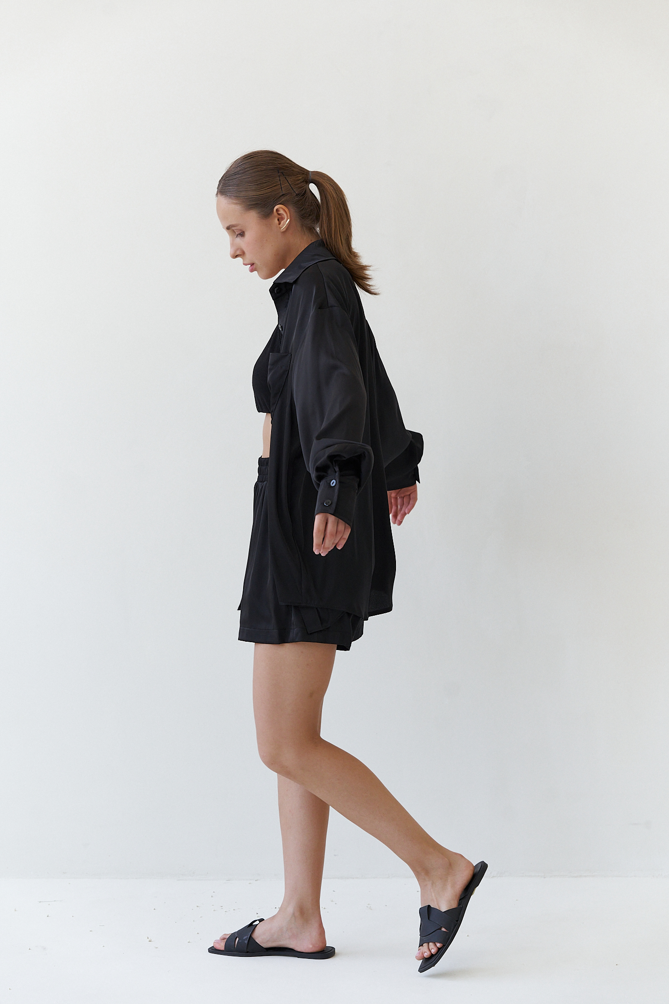 Шовковий костюм з шортами BLACK