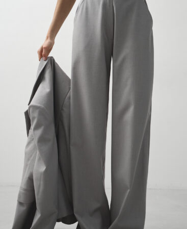 Trousers in Italian suiting fabric