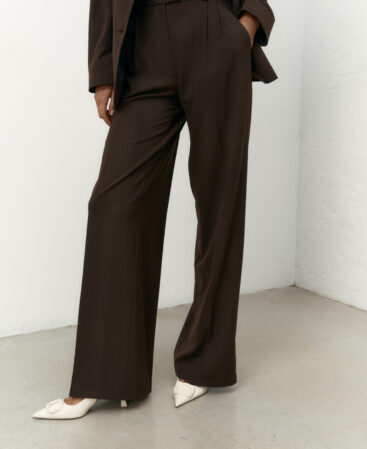 Trousers in Italian suiting fabric Choco