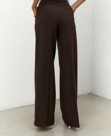 Trousers in Italian suiting fabric Choco